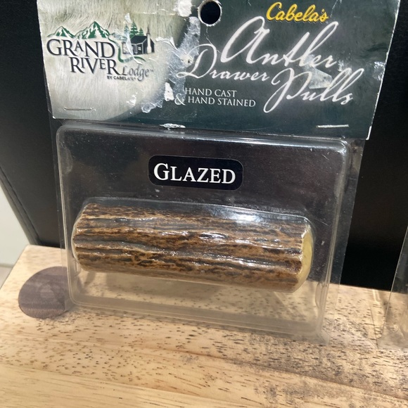 Cabela’s by Grand River Lodge Moose antler pulls. Hand casted and glazed. - Picture 2 of 5